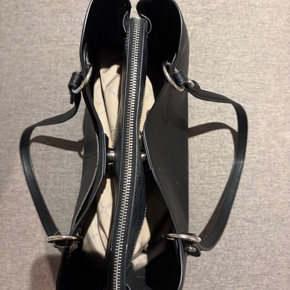 Steve Madden Tote Bag - Picture 4 of 16